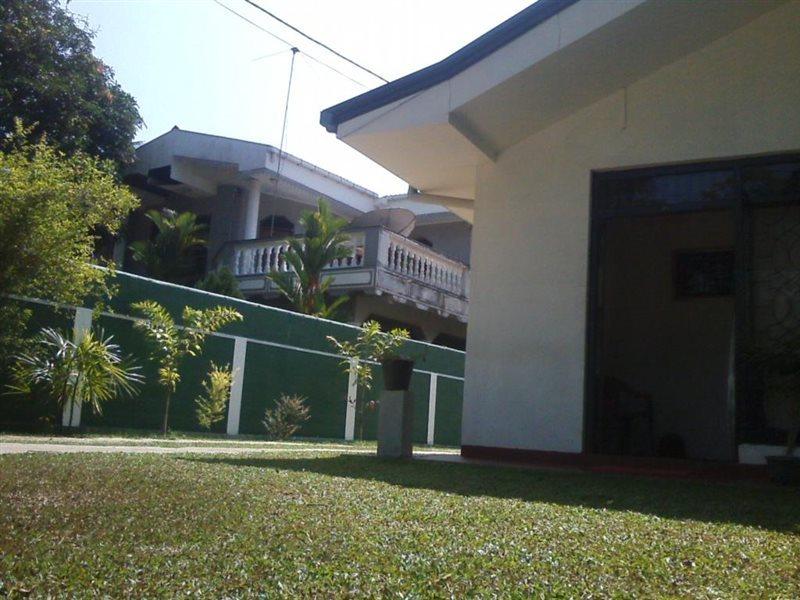 Mazz Homestay Negombo Extérieur photo