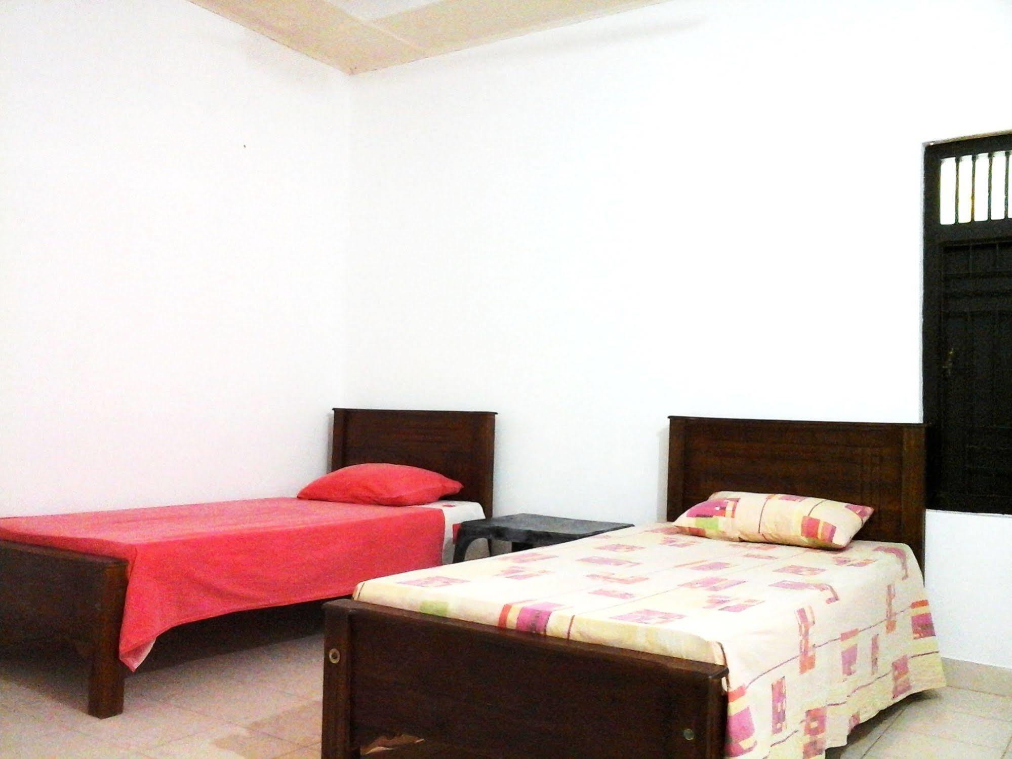 Mazz Homestay Negombo Extérieur photo